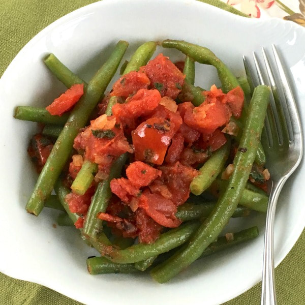 Green Beans with Tomatoes and Basil